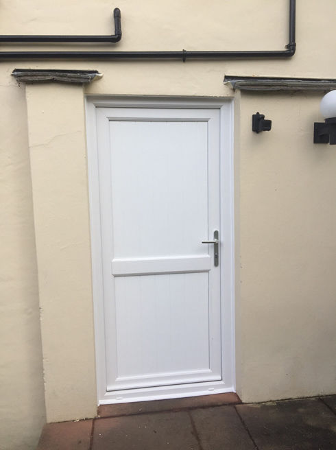 Cottage Style with Midrail white upvc back door