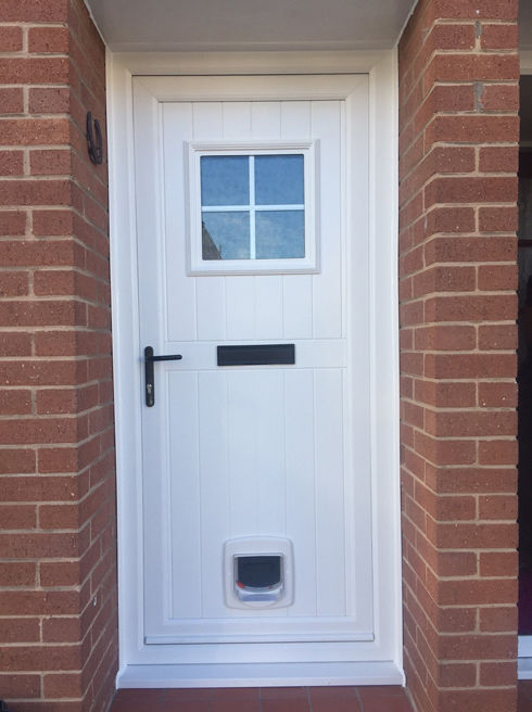 Wandsworth Esmie white upvc front door with catflap