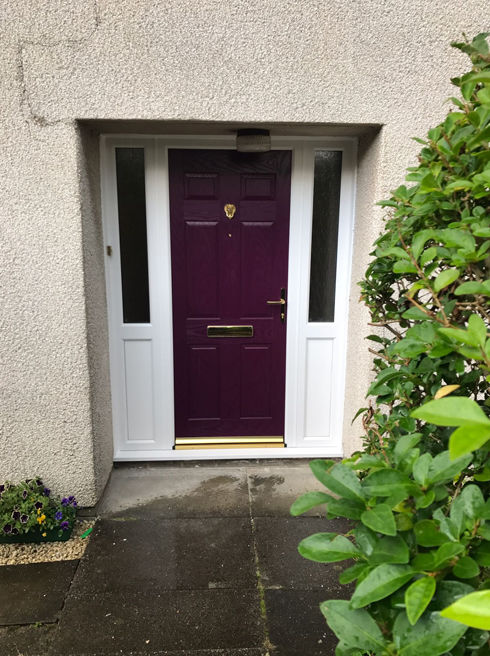 Kent aubergine composite front door with side panels