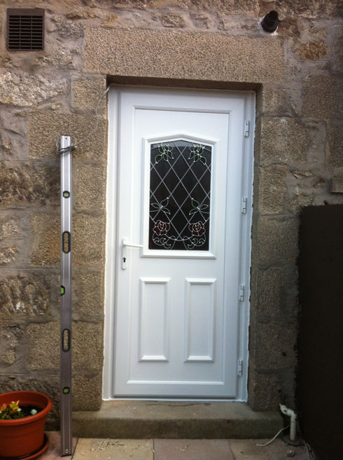 Aberdeen Bias white upvc back door