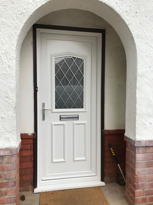 Aberdeen Diamond Lead white upvc front door
